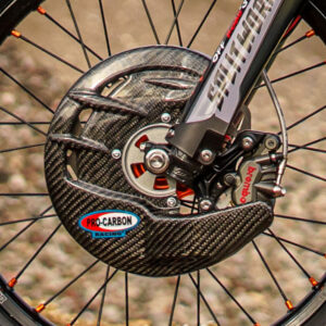 Pro Carbon voor remschijf beschermer ( met bevestigingset ) Yamaha YZF 250/450 2014- / WRF 250/450 2020- & Fantic XEF 250/450 2021